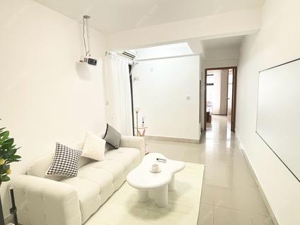 香洲吉大整租 新天地大厦1室1厅/43平/中楼层