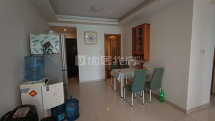 花溪小河大都会整租 万科金域华府3室2厅/87平/低楼层