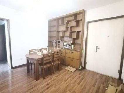 石景山玉泉路西合租 远洋山水(北区)3室1厅/18平/高楼层