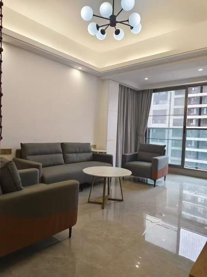 澄海澄海整租 上东华府2室2厅/72平/中楼层