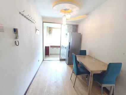 绿园普阳整租 金安华城1室2厅/67平/中楼层