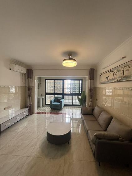 美兰白龙整租 铭德美景苑1室1厅/61平/低楼层