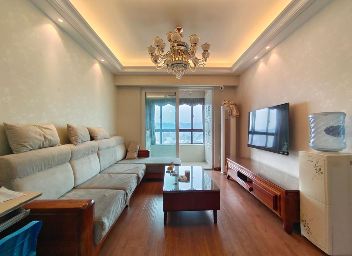 整租·融创凡尔赛(领馆四期)