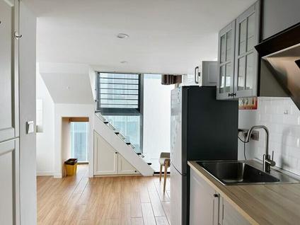 闵行浦江镇整租 绿地峰尚汇1室1厅/33平/中楼层