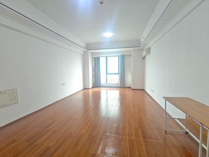 蓬江北新区整租 万达广场1室0厅/53平/中楼层