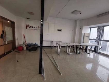 荔城荔城区整租 正荣财富中心3室2厅/145平/低楼层