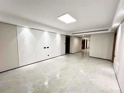 朝阳太阳宫整租 裘马都4室2厅/164平/高楼层