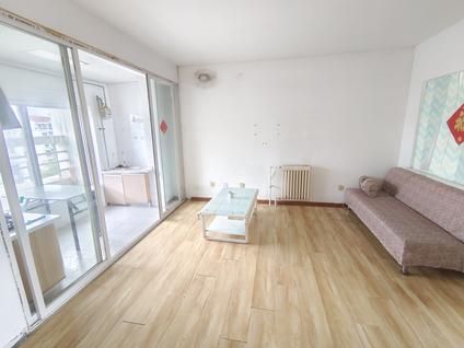 黄岛灵山卫整租 天宇花园2室2厅/75平/顶层