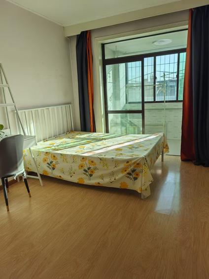 通州北关合租 西富河园小区(四号院)3室1厅/90平/中楼层