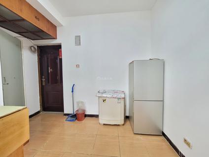 河西桃园整租 江南公寓1室1厅/40平/高楼层