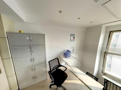 河西桃园整租 合众大厦9室2厅/390平/高楼层