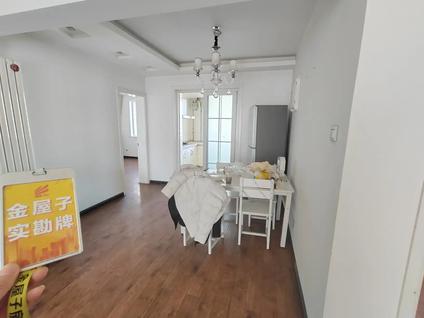 城西海湖新区整租 海宏一号B区3室2厅/137平/低楼层