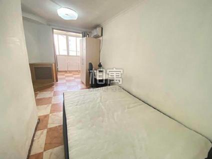 丰台科技园区合租 城市经典4室1厅/14平/高楼层