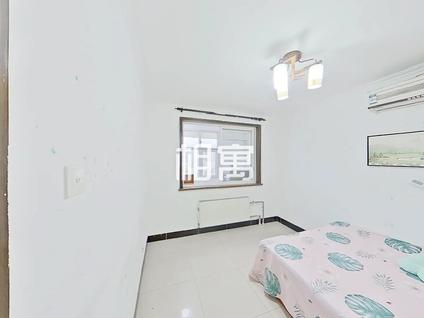 东城朝阳门内整租 竹杆胡同2室1厅/68平/高楼层