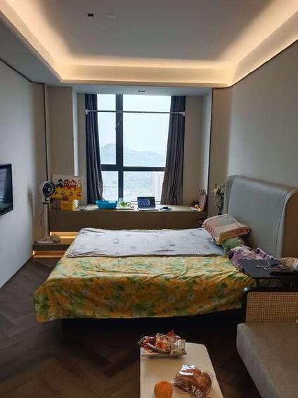 历下解放东路整租 华润置地广场1室1厅/43平/高楼层