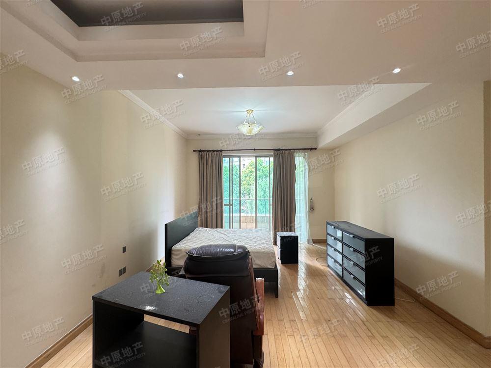 整租·世茂湖滨花园(别墅)