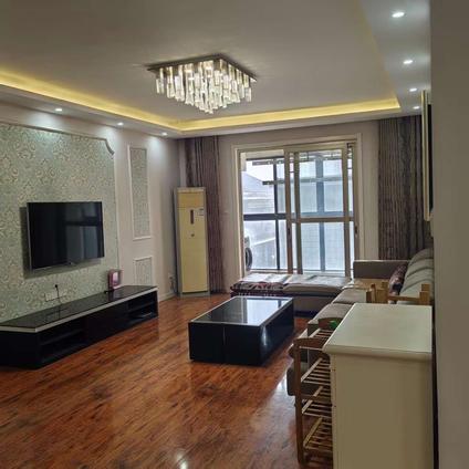 埇桥埇桥区整租 御河观唐3室2厅/135平/低楼层