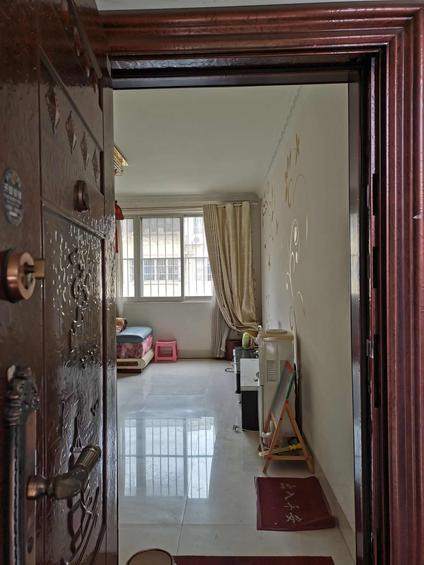 西乡塘秀厢大道整租 万秀小区3室2厅/99平/中楼层