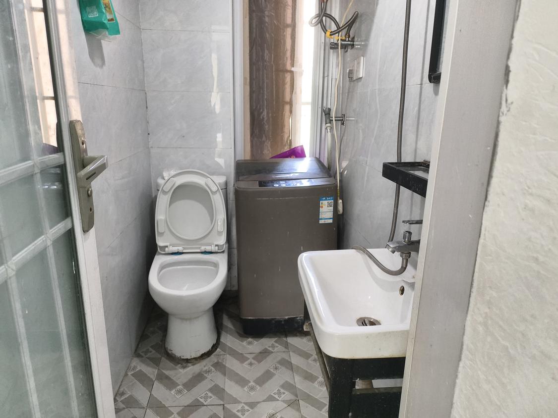 合租·沁富佳苑