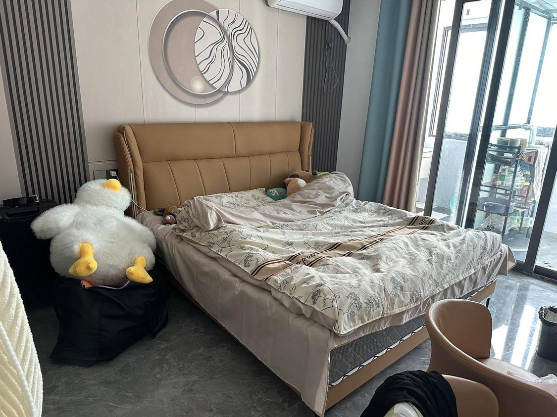 合租·荣尊堡国际俱乐部公寓