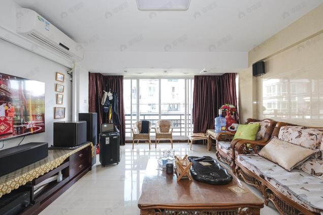 北京南北通透顶楼复式楼,全明结构,装修保持,直接住,满5年5室2厅 | 217.35㎡ | 南 北 | 金山碧水三期春晓苑高楼层/共6层