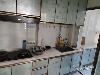 水磨沟八道湾整租 山水兰德2室2厅/81平/低楼层