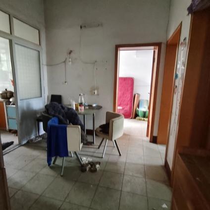 石峰天桥街整租 湘氮2区2室1厅/62平/中楼层