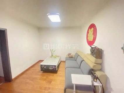 朝阳定福庄整租 三间房南里2室1厅/73平/中楼层