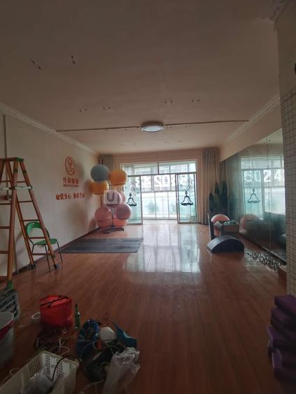 花溪保利溪湖整租 榕筑南溪绿园4室1厅/141平/中楼层