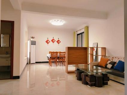 蓬江滨江新区整租 帕佳图世家4室2厅/113平/低楼层