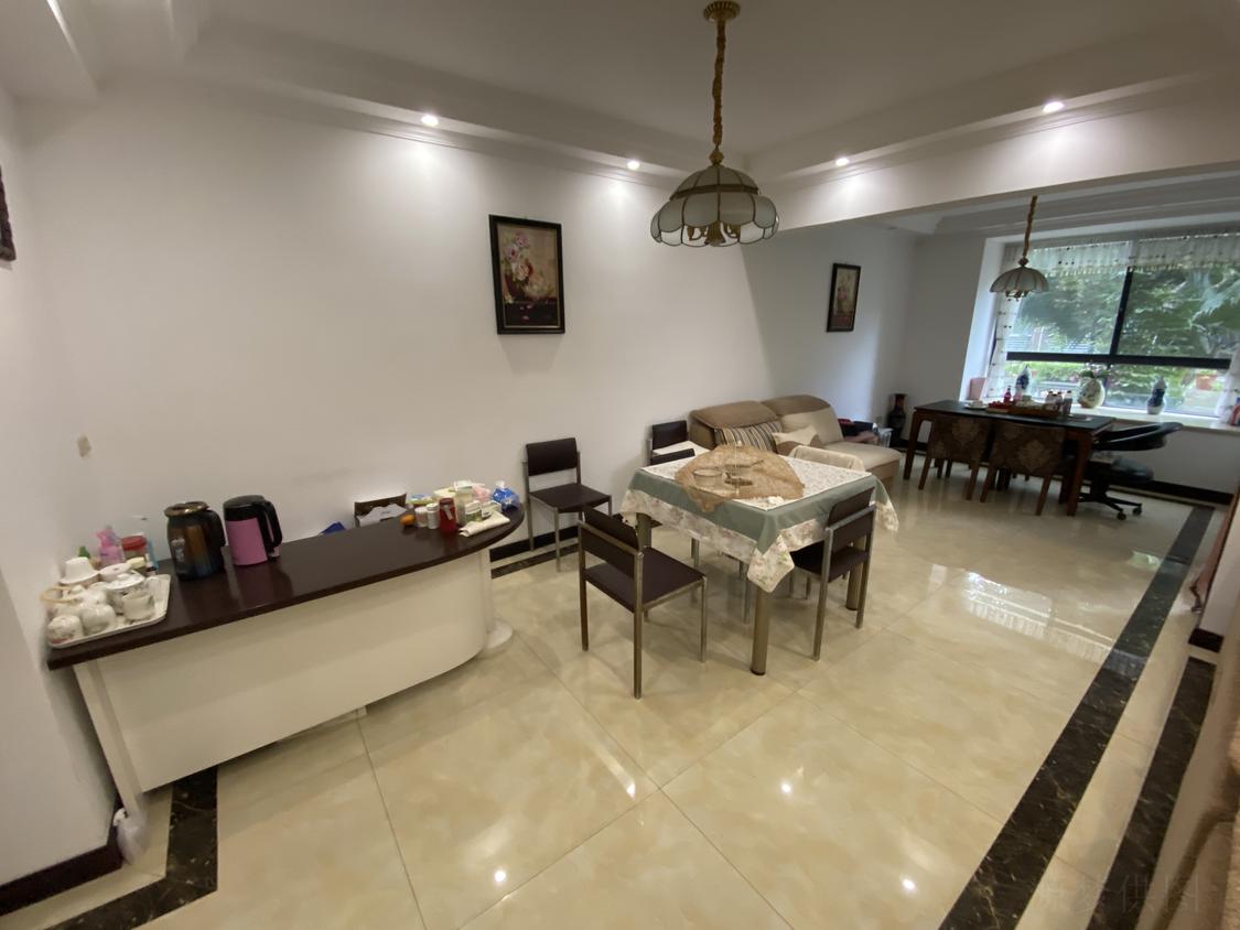 整租·万山国际