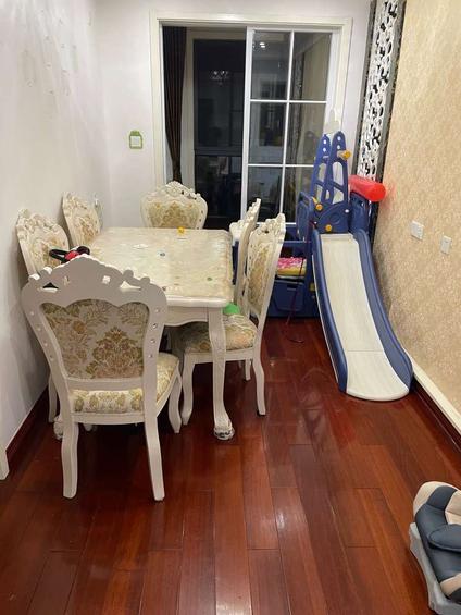 海陵城东整租 莱茵东郡2室2厅/99平/中楼层