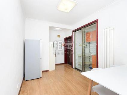 西城官园整租 大乘巷教师楼1室1厅/45平/高楼层