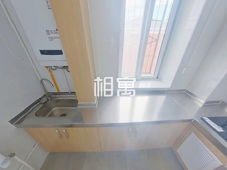 合租·裕中西里