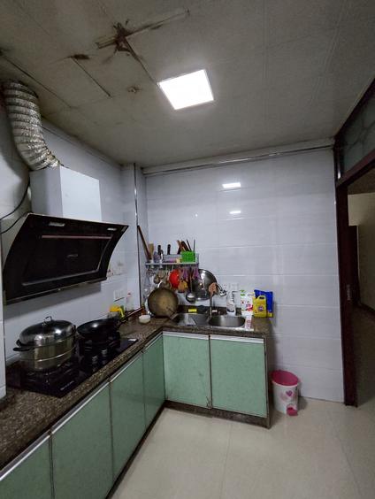 银海银海整租 东峰世纪公寓3室2厅/84平/低楼层