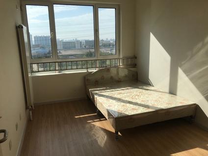 黄岛辛安整租 广厦瑞府3室2厅/96平/低楼层