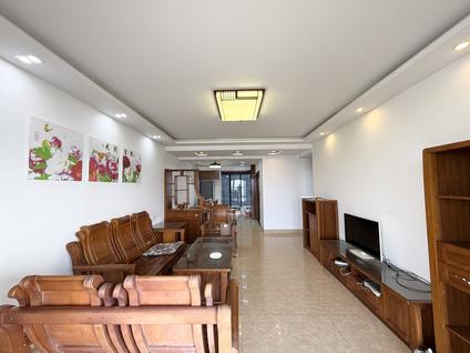 火炬开发区张家边整租 宇宏健康花城3室2厅/135平/中楼层