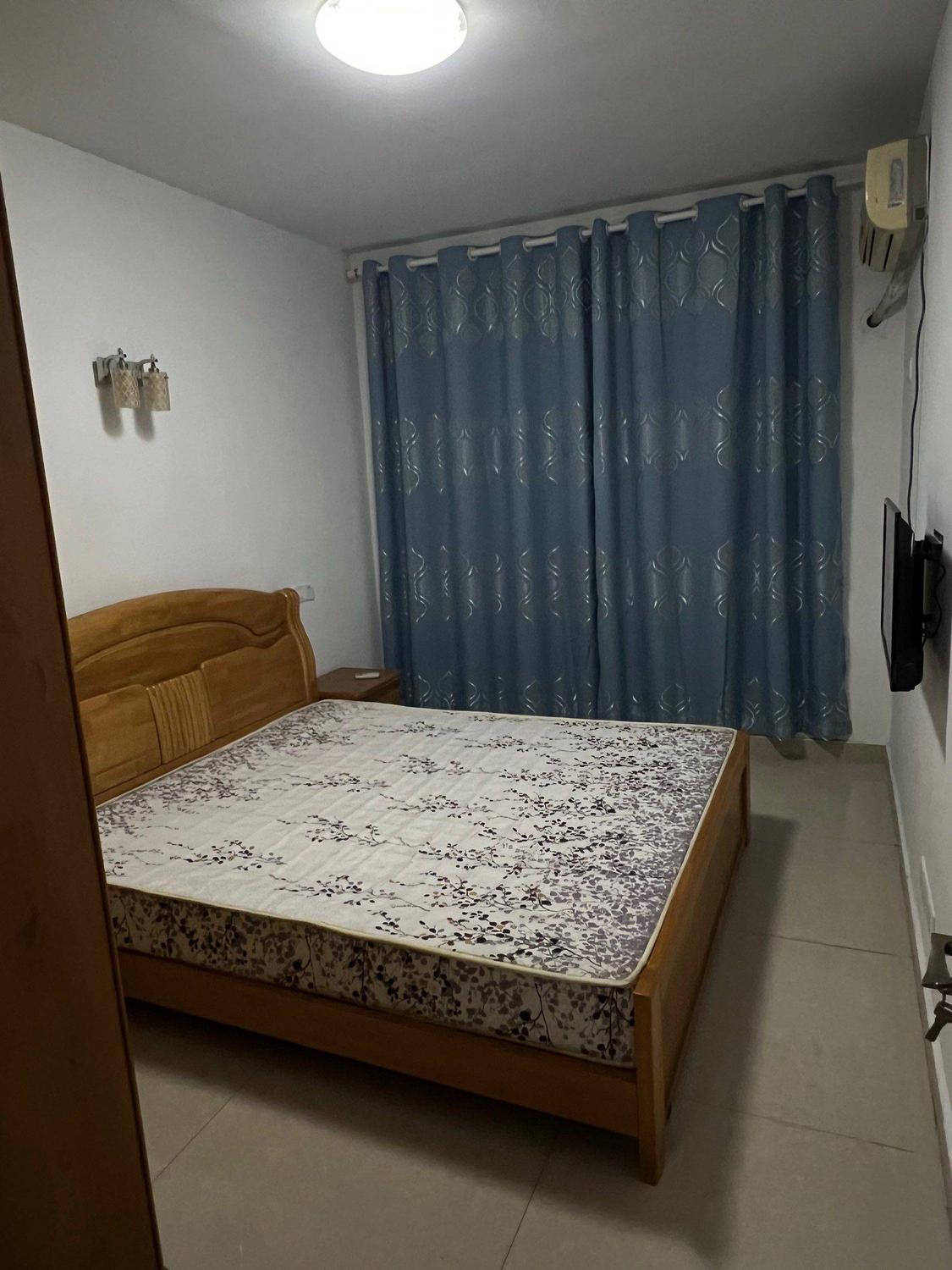 合租·荣尊堡国际俱乐部公寓