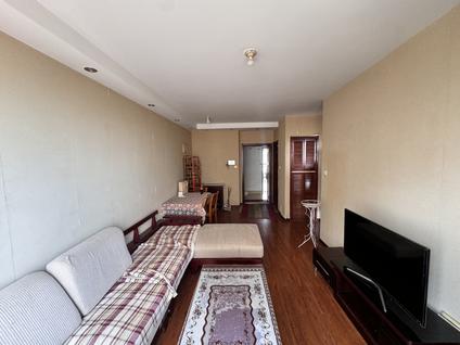 黄岛灵山卫整租 隆海东方华庭1室1厅/59平/中楼层