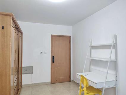 通州土桥合租 DBC加州小镇(B区)3室1厅/12平/低楼层