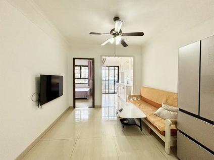 吉阳吉阳区整租 君和君泰2室2厅/66平/中楼层