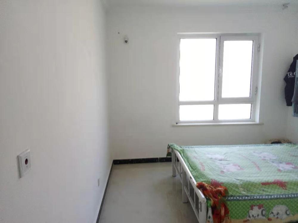 整租·鸿坤罗纳河谷果岭墅