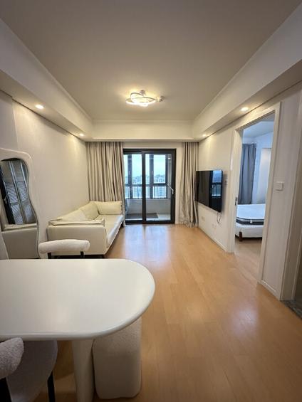 浦东前滩整租 前滩东方悦耀1室2厅/73平/高楼层