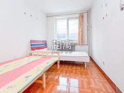 海淀安宁庄合租 砂轮厂宿舍3室1厅/18平/中楼层