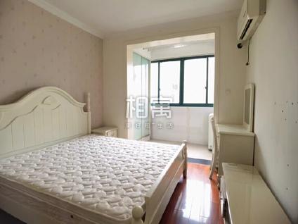 浦东周浦整租 小上海新城1室2厅/54平/中楼层