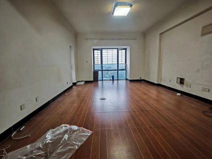 集美杏东路整租 金博水岸3室2厅/164平/低楼层