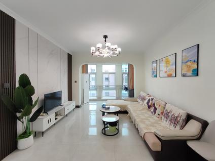 银海银海整租 东峰世纪公寓3室2厅/88平/高楼层