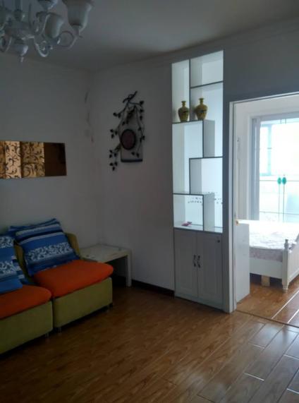 兰山新闻大厦整租 金玉山世纪花园1室1厅/58平/低楼层