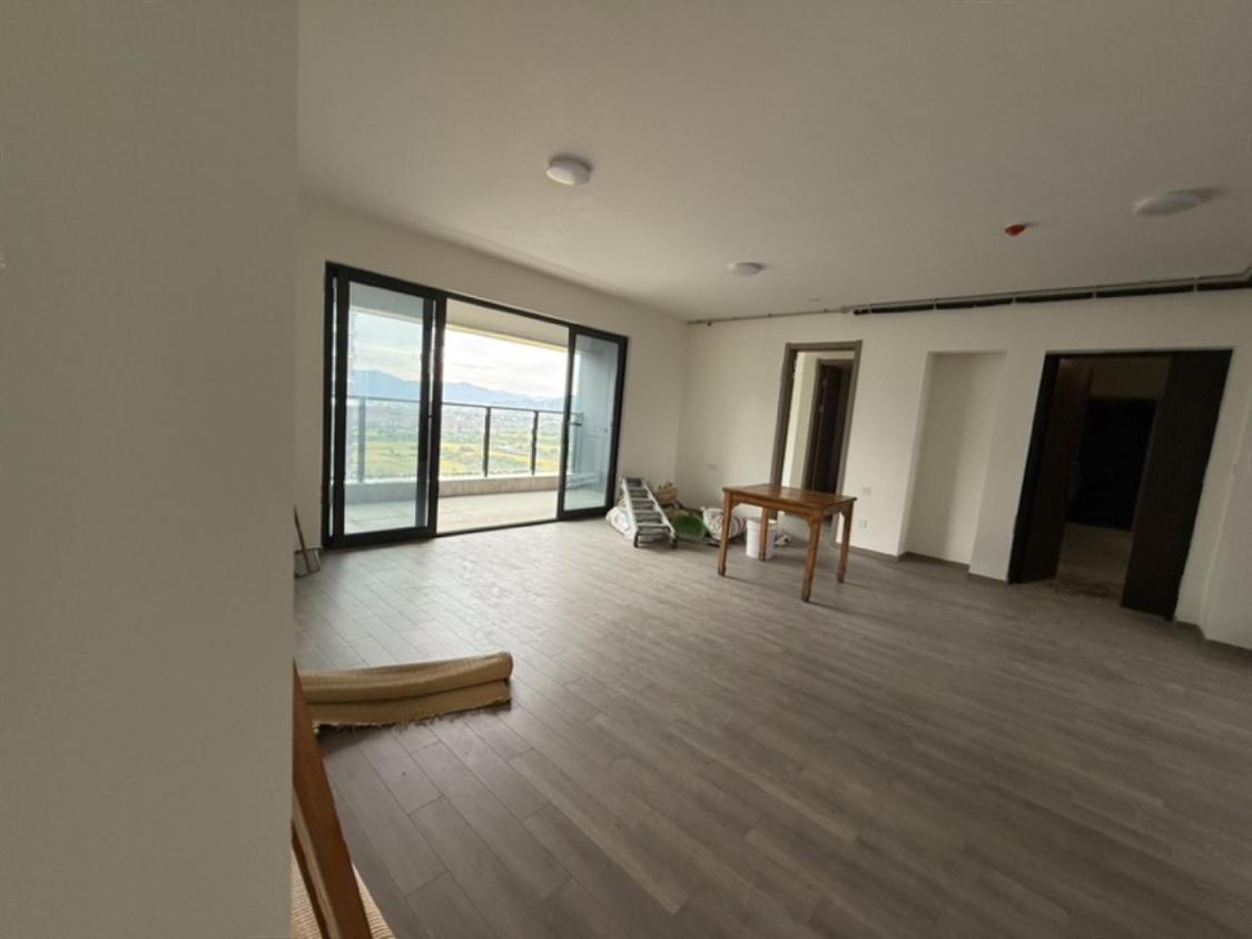 整租·保利凤栖云城