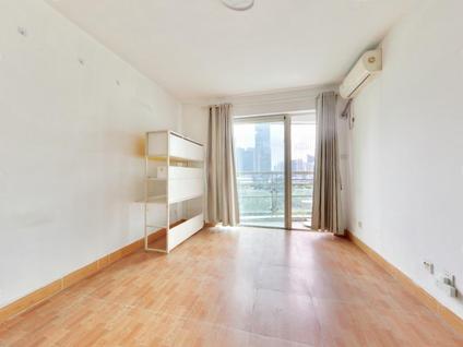 南山科技园整租 阳光带海滨城(二期)3室2厅/109平/中楼层